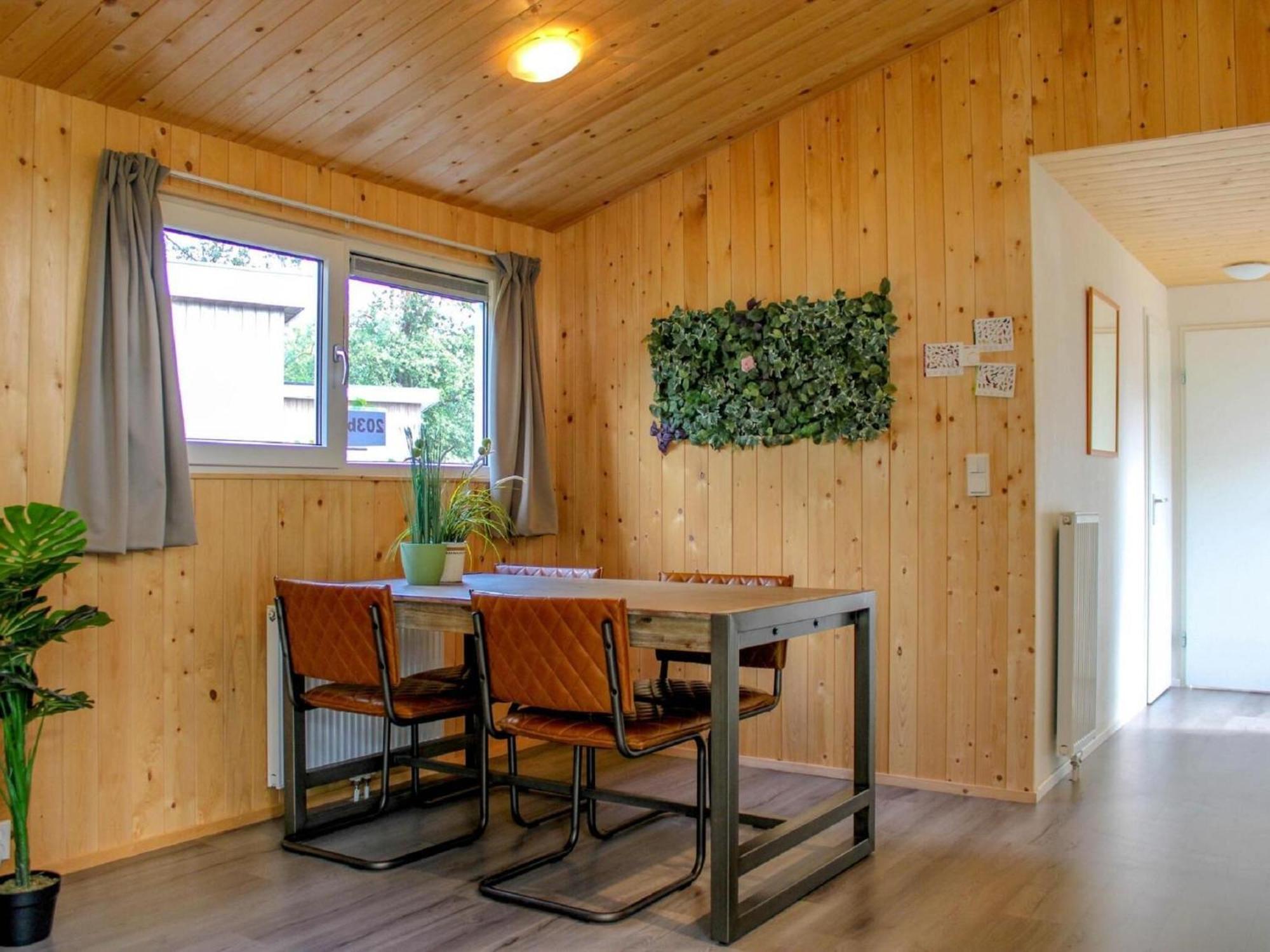 Comfortable Chalet With Combination Microwave Near The Veluwe Hoenderloo Luaran gambar