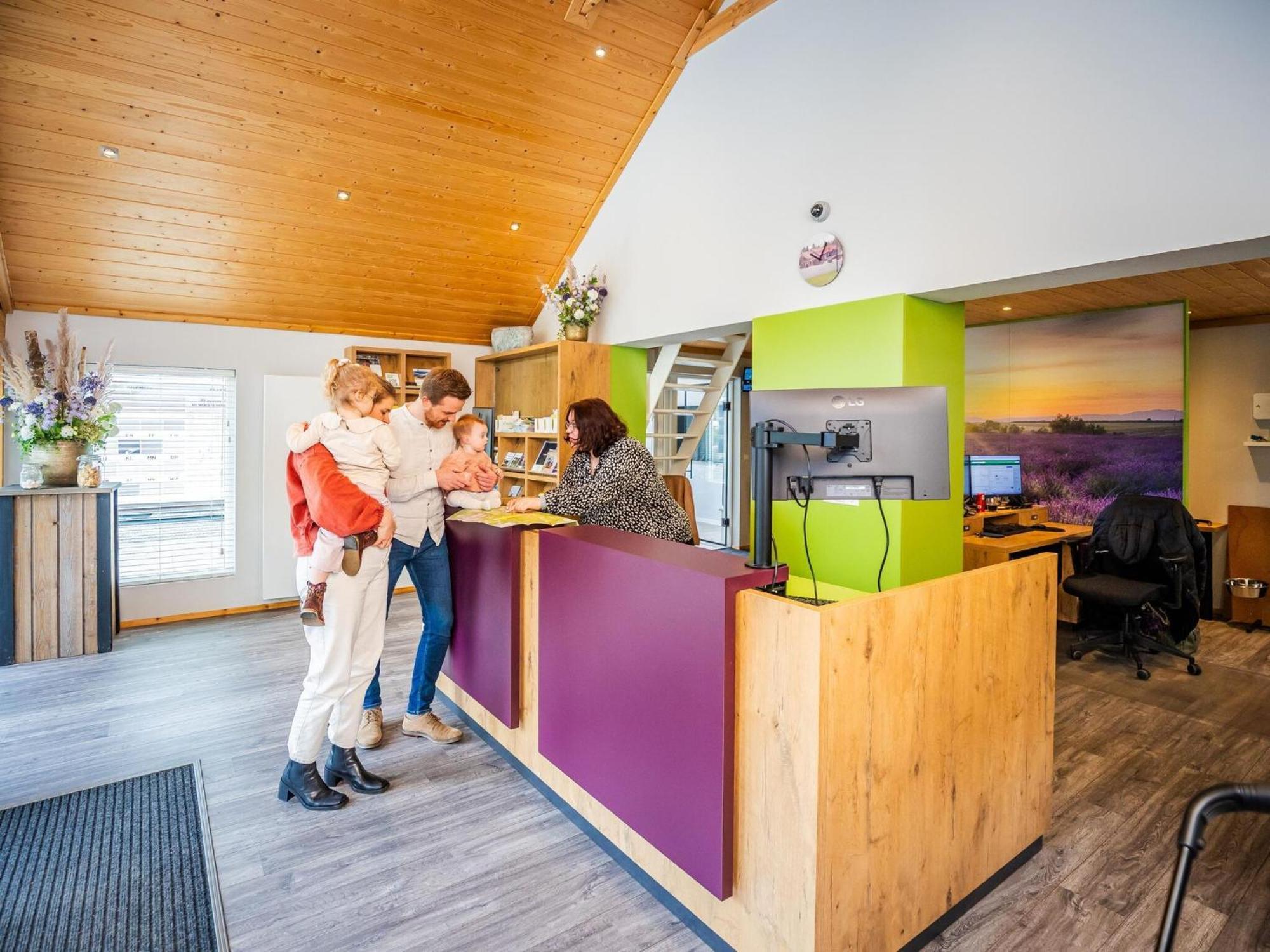 Comfortable Chalet With Combination Microwave Near The Veluwe Hoenderloo Luaran gambar
